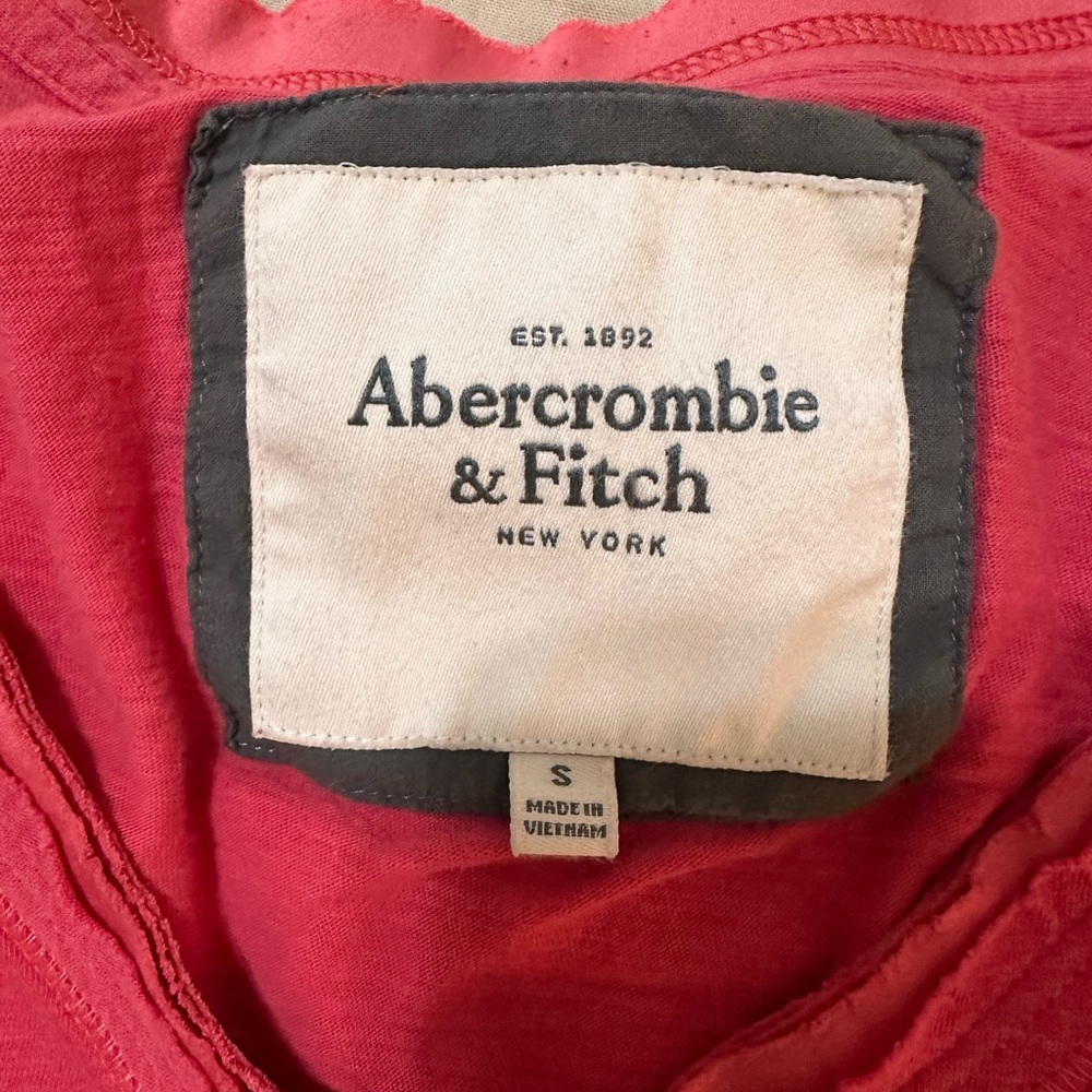 Abercrombie & Fitch Red Long Sleeve Tee - Picture 3 of 3